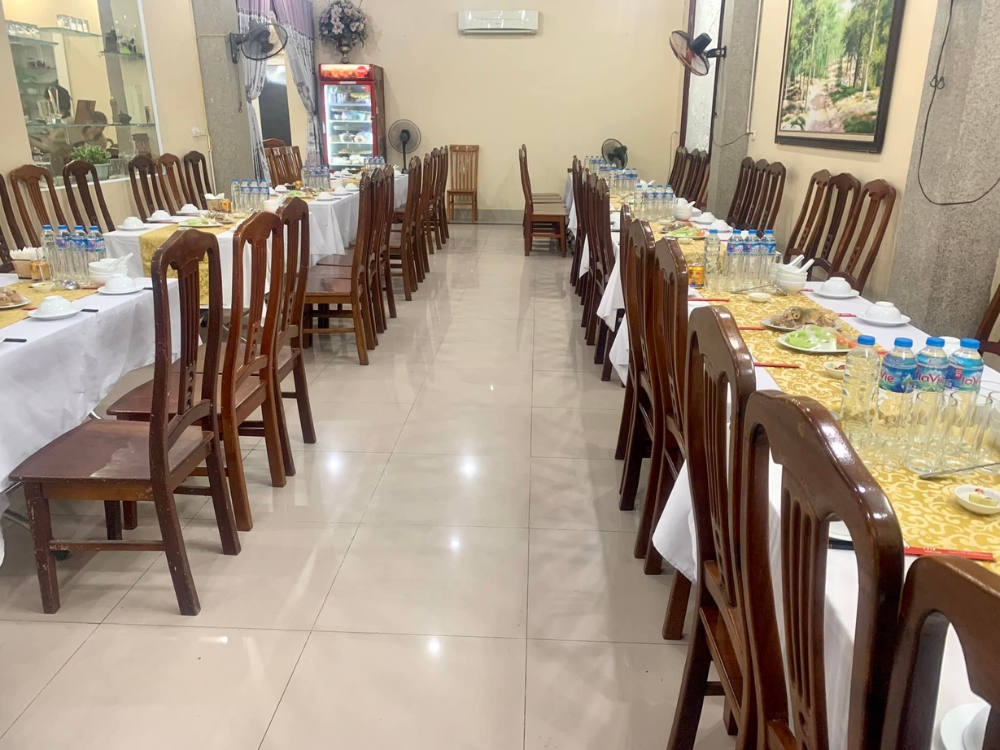Đôi nét về nhà hàng (không gian, menu)